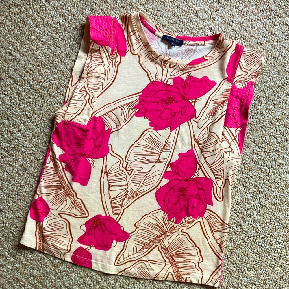 Bright and cool top pairs with pants and skirts